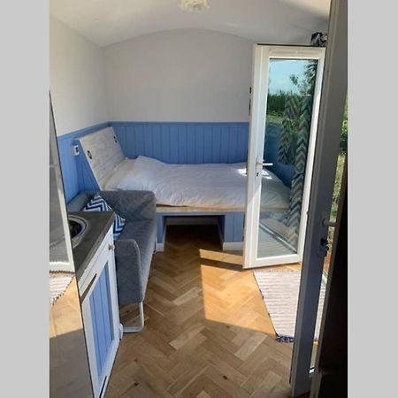 Apartamento Apple Tree Hut Tenby Exterior foto