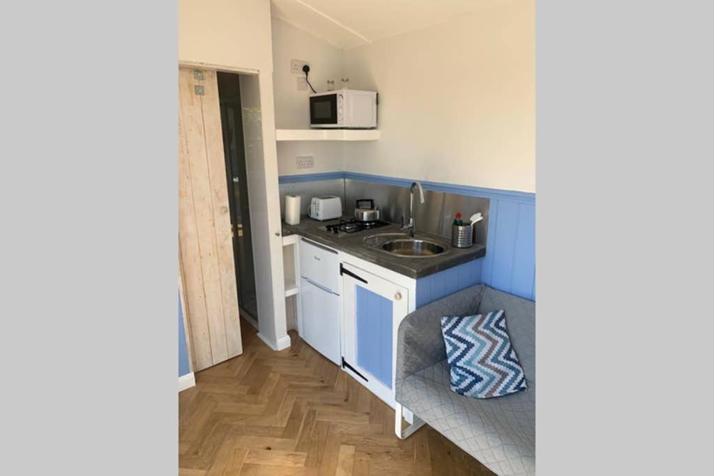 Apartamento Apple Tree Hut Tenby Exterior foto